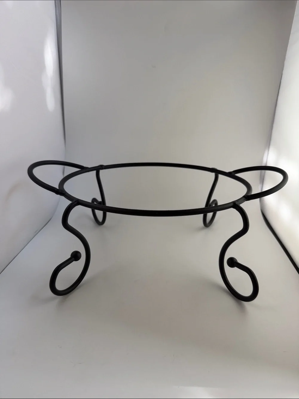 Southern Living Gail Pittman Black Iron Casserole Stand